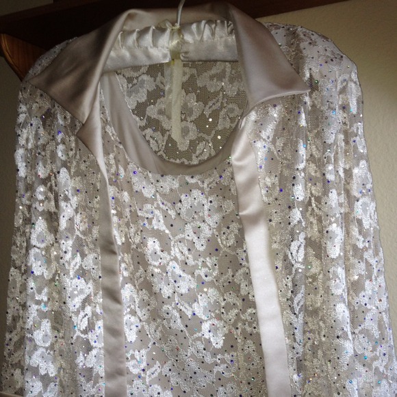 REDUCED 3 PIECE FORMAL SUIT