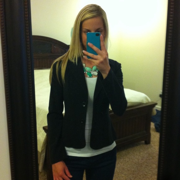 SOLD IN BUNDLE - Black blazer / suit jacket