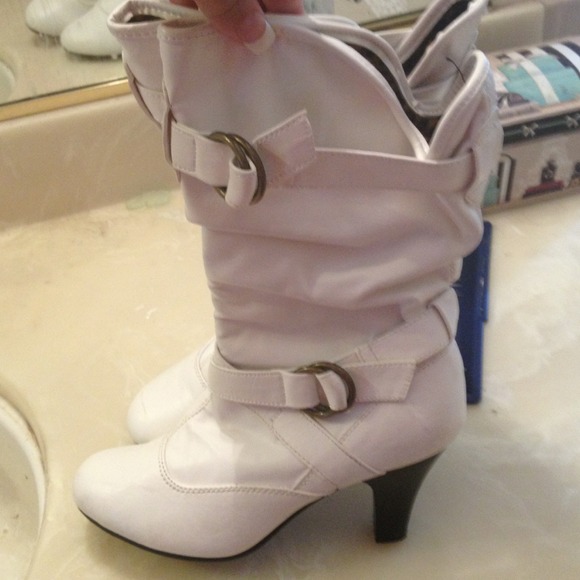 White leather boots for chinadolldiva