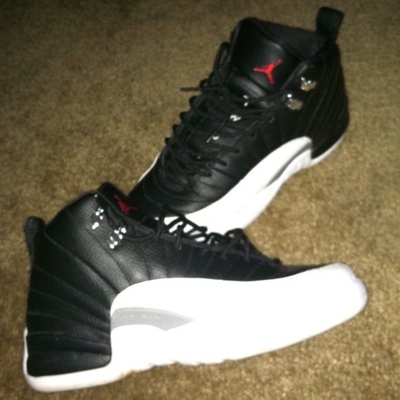 ✨Reserved✨ Retro Jordan's size 6Y