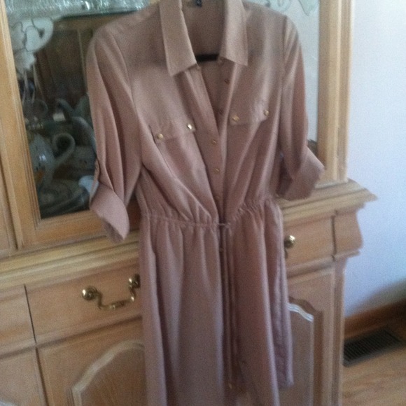 Dresses & Skirts - Dress