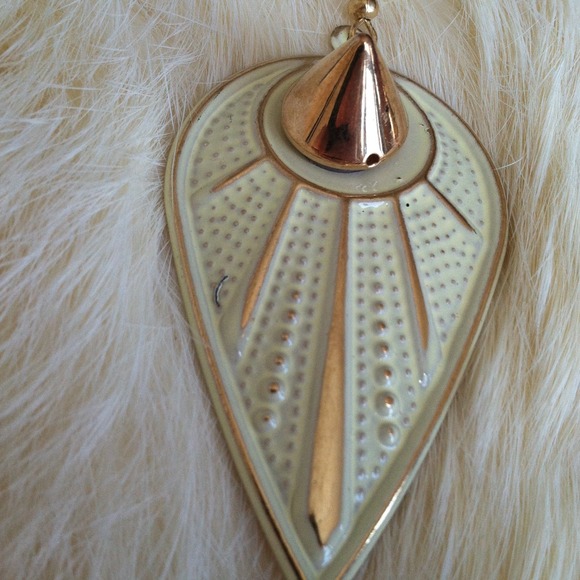 💐Sold💐Statement Earrings - Picture 2 of 4