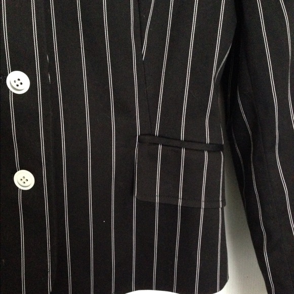 ❄️Rena Rowen Stretch Pinstripe Black &White Jacket - Picture 2 of 4
