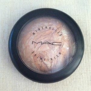 ❌SOLD❌to Love7g MAC MSF Perfect Topping