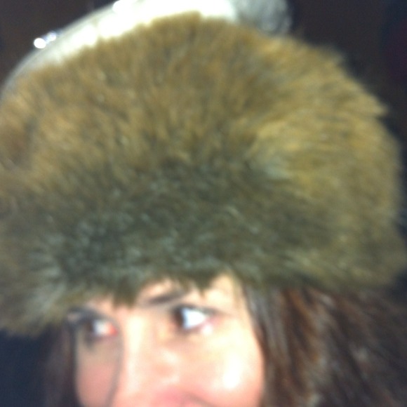 Welcome to my closet 💜 formerly sheridan109 - Picture 3 of 4