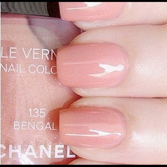 LOOKING FOR Chanel LeVerne #135 BENGAL nail color