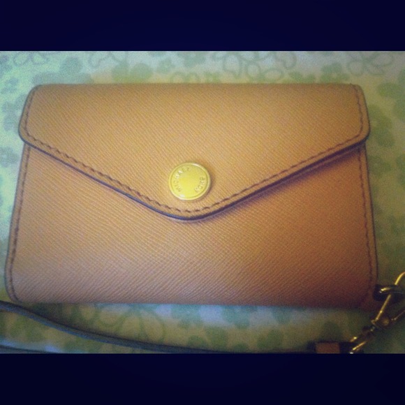 😱REDUCED😱 Authentic- Michael Kors Wristlet