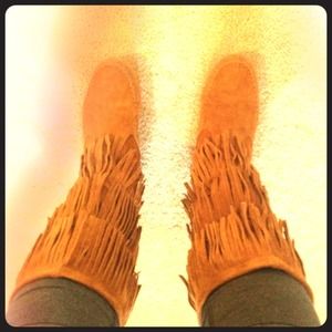 Lauren Conrad tall tan suede moccasin fringe boots
