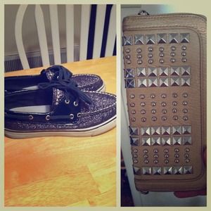 🌟Bundle for Sam!🌟Sperry's and Studded Wallet