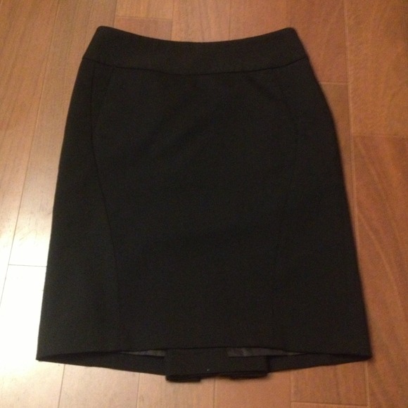 LOFT black pencil skirt