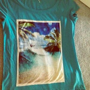 Delia's shirt NWOT medium size