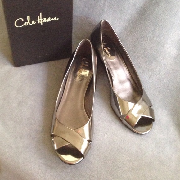 REDUCED! Cole Haan Air Elly Criss Cross Peep Toe