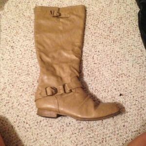 Khaki colored leather boots size 7 1/2