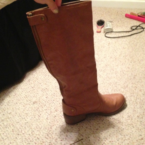 Sarabeth brown leather boots size 7 1/2