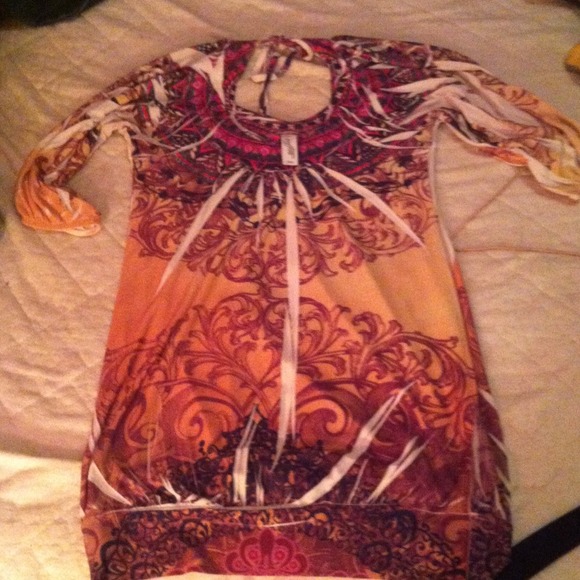 Two blouses - Picture 2 of 4