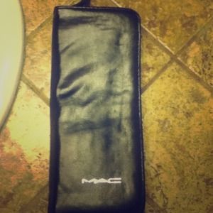 Mac brush bag