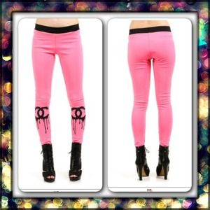 Pink drip c leggings large