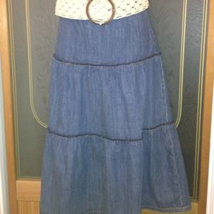 Gently used Calvin Klein tiered denim skirt. Sz 3