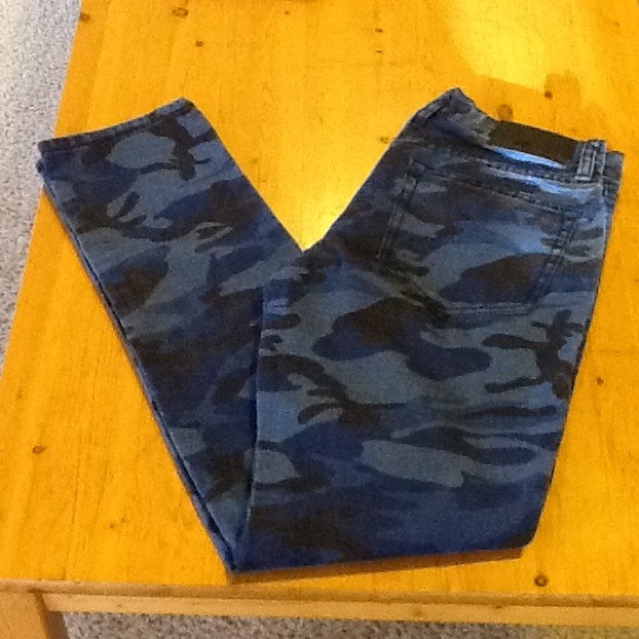 Sold!!!Camo Skinny Jeans