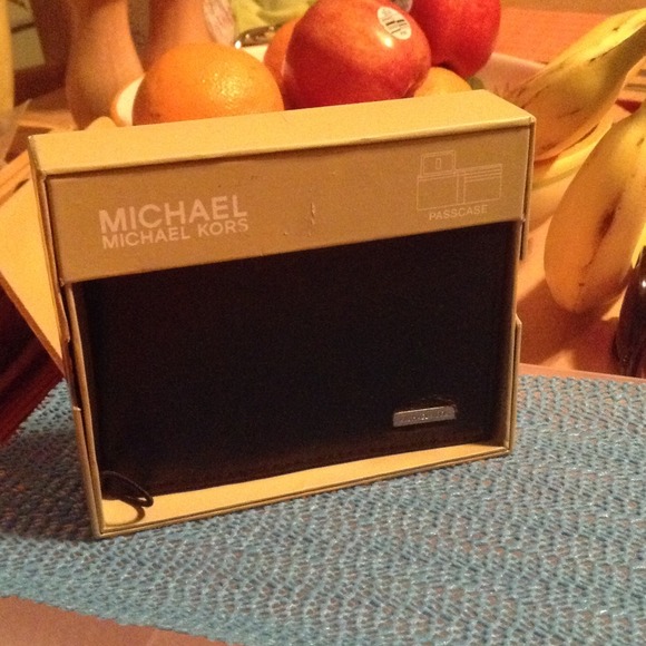 Michael kors men's wallet