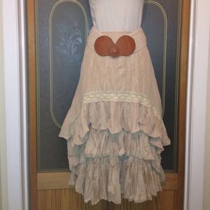 Statement piece - this beige tiered skirt speaks!