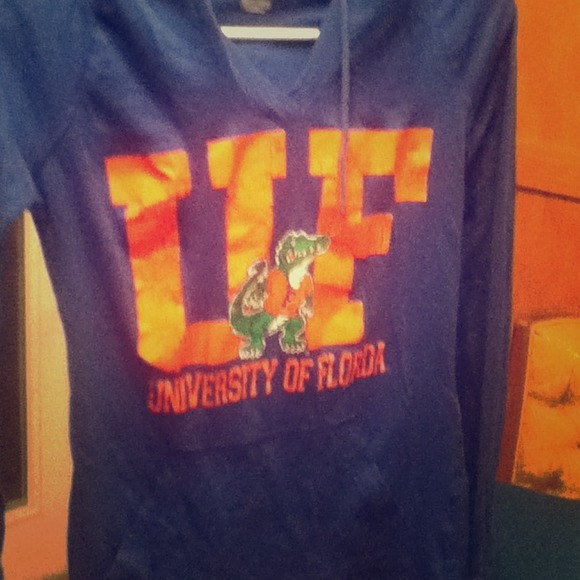 ✨UF long sleeve shirt