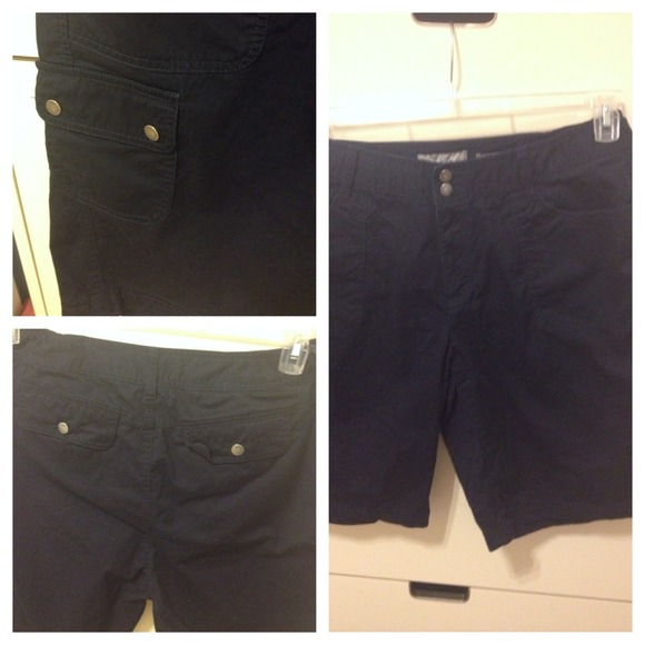 SOLD-Navy blue cargo shorts