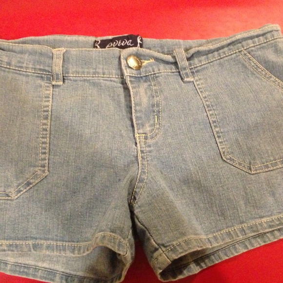 Shorts - Picture 4 of 4