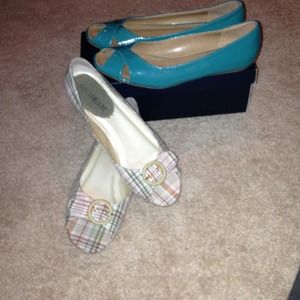 1-hour price drop☺️...Bundle-two pairs of flats