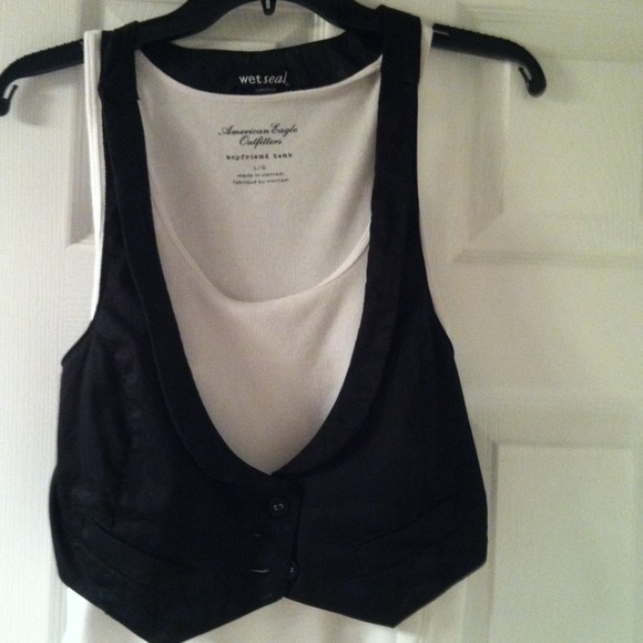 👊BUNDLED/SOLD👊1/2 vest
