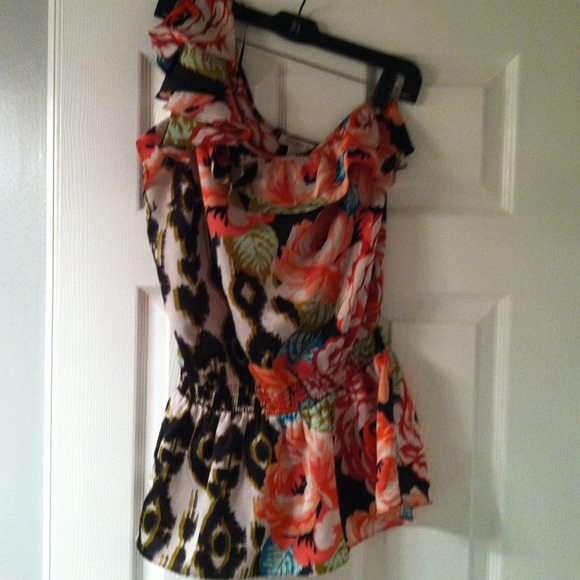 👚TRADED👚Floral and leopard print  tank