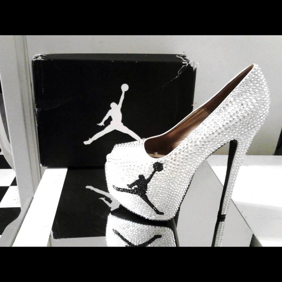 So does anyone know where I can get these at?