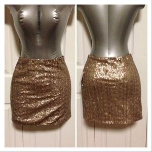 🎉"2X Host Pick"🎉Sequin mini skirt