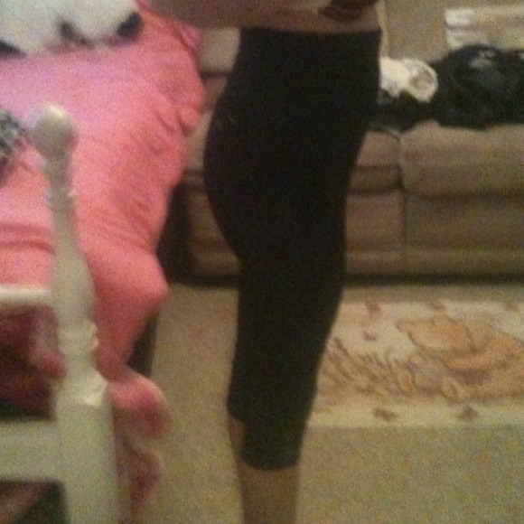 Traded:)-----Pinup style Black high waisted capris