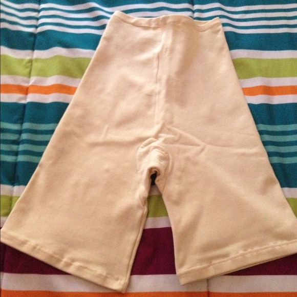 Women’s high waist shaping shorts