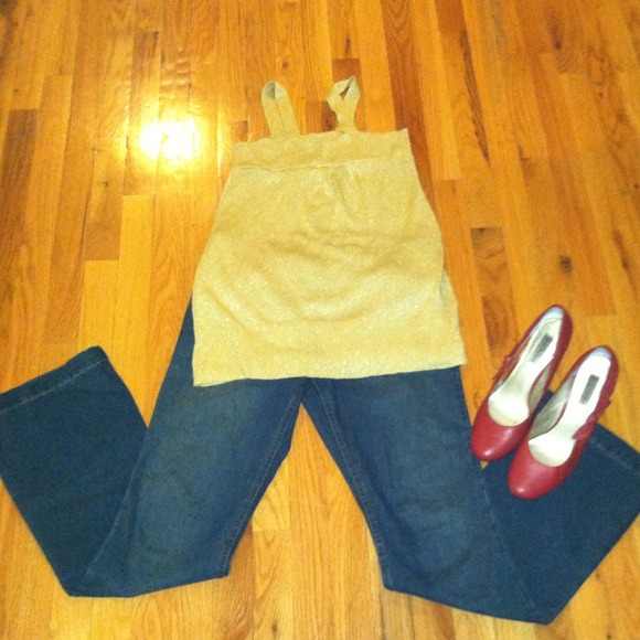 SOLD Gold shimmer top.