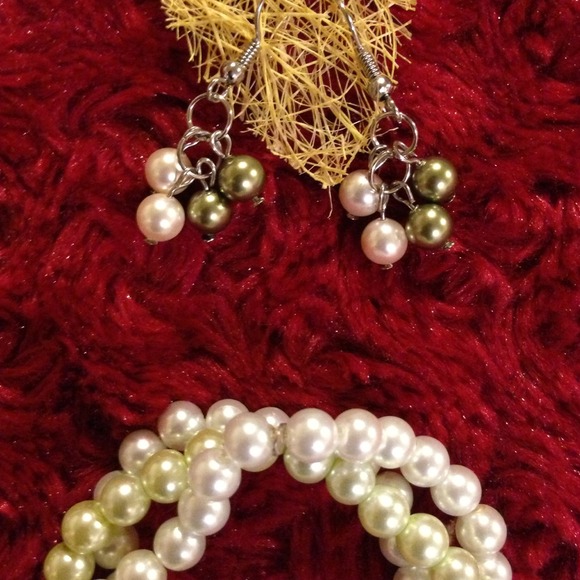 Set - Picture 2 of 3