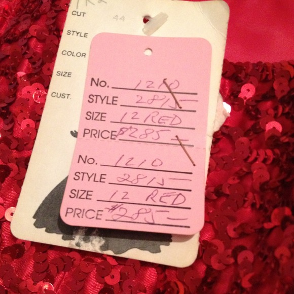 Beautiful RED PROM or GALA GOWN - Picture 2 of 4