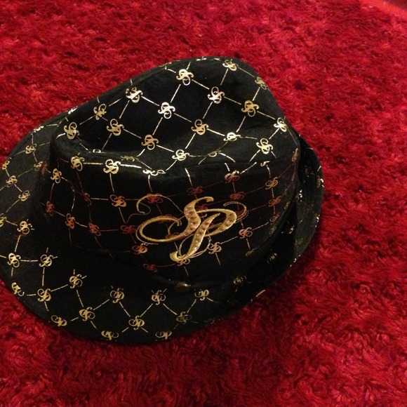 South Pole hat