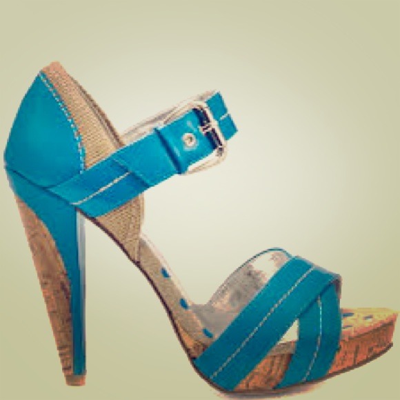 Charles David gorgeous sandals! Size 9.5