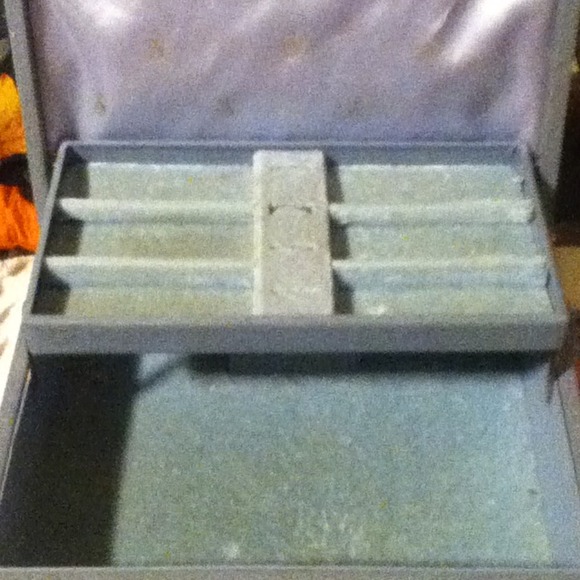 Vintage jewelr bundle for cleegarcia - Picture 2 of 3