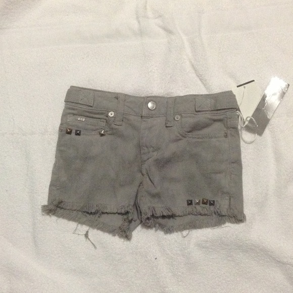 Gray marble kids shorts with studs
