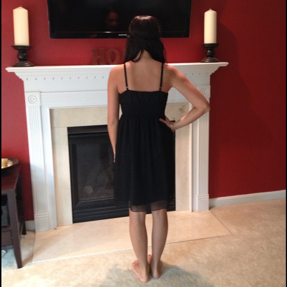 🚫SOLD IN BUNDLE🚫Little black dress - Picture 2 of 2