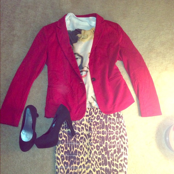 🙌REDUCED🙌Leopard Mini (other items not included)