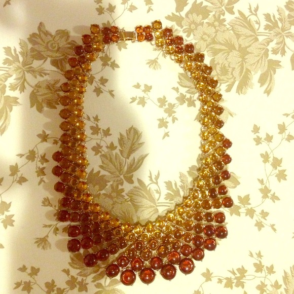 Banana republic ombré necklace