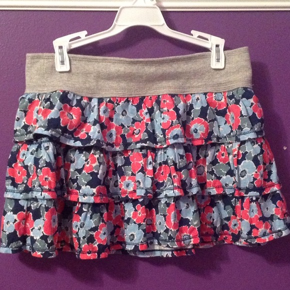 An adorable flowered skirt!