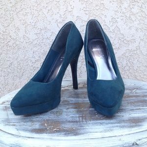 Dark Teal Suede Pumps 🌺