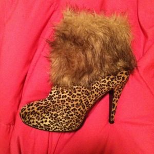 Cheetah faux fur boots