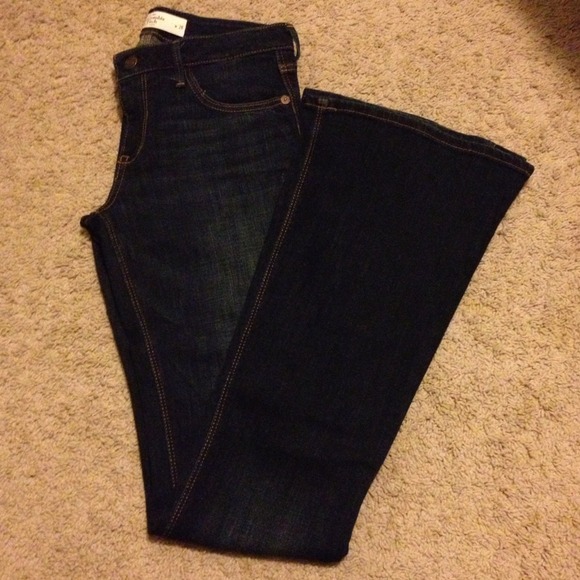 REDUCED Abercrombie & Fitch specialty jeans!! NWOT