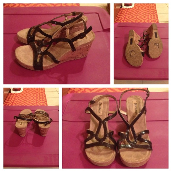 HOLD Black Sketchers Wedge
